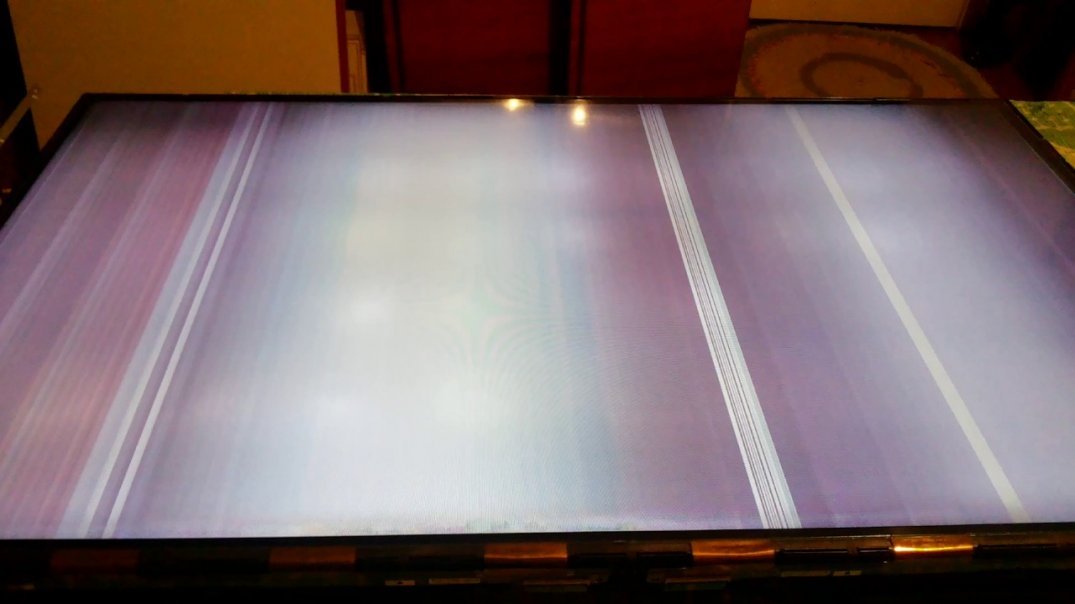 белые полосы на экране телевизора